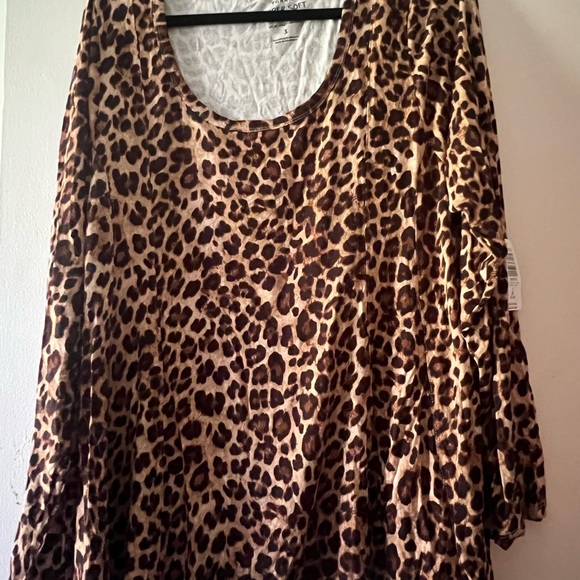 Torrid Super Soft Scoop Neck Fit And Flare Long Sleeve Top - Picture 6 of 9